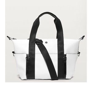 Lululemon Return to Form Duffle Bag NWT